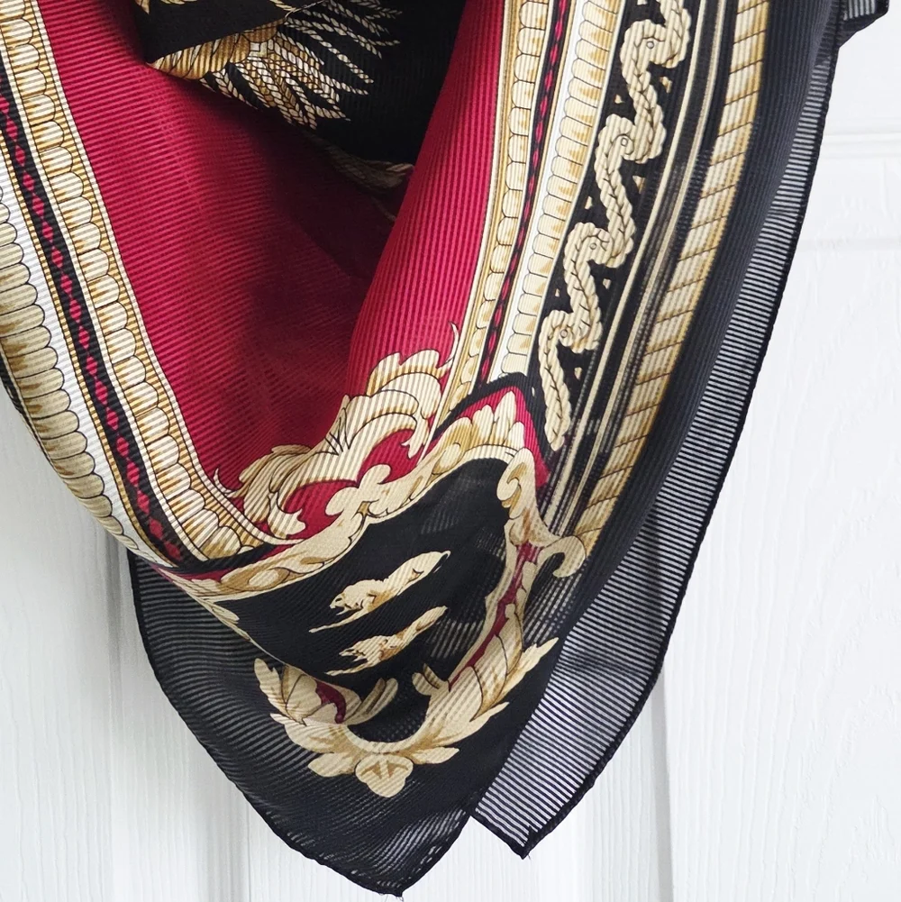 Vintage Elaine Gold 80s 90s ✨️ Elegant Black and Red Baroque-Print Women's Scarf